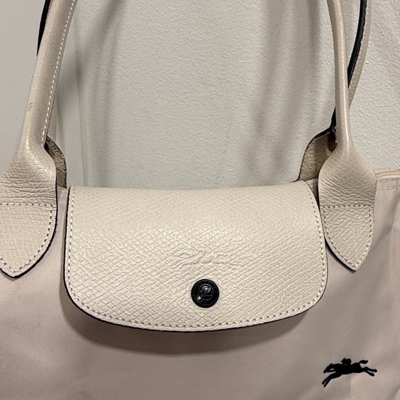 Longchamp Cream Tote - Picture 2 of 11